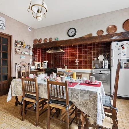 B&B Au Nid De La Madeleine 3*